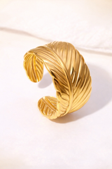 Leaf ME Bold Hand cuff 18kt Gold plated