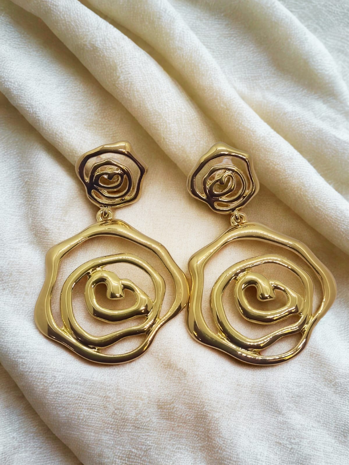 Flower Shape Party wear earing 18KT Gold Color