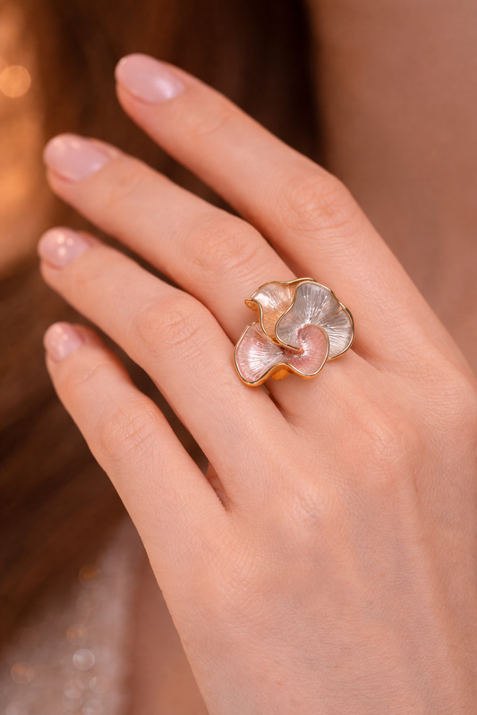 Swirl Acrylic Elastic 18kt Gold Plated Ring